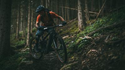 Trek Rail+ 5 EU L Viper Red Produktbild 4