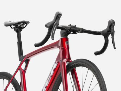 Trek Madone SL 5 L Gloss Fury Red/Matte Deep Smoke Produktbild 4