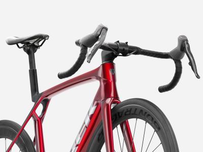Trek Madone SL 6 AXS ML Gloss Fury Red/Matte Deep Smoke Produktbild 4