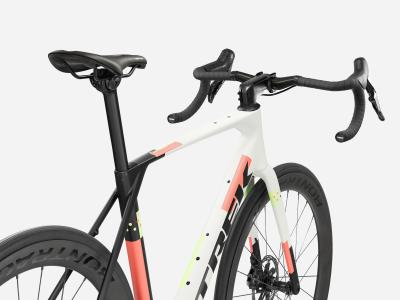 Trek Domane SL 7 AXS 1x13 ML Matte Era White/Deep Smoke Produktbild 3