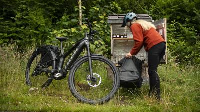 Trek PowerflyFS4 8EQEU M 29 Fury Red / Dark Star Gloss Produktbild 8