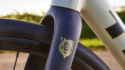 Trek Domane AL 2 58 Fury Red Produktbild 6